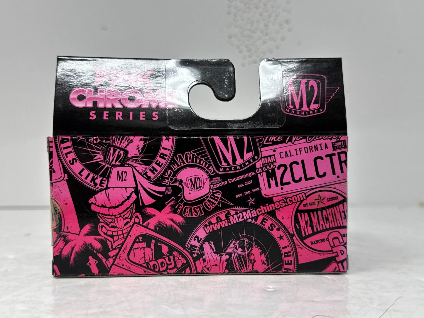 M2 Machines Pink Chrome Series 1959 Volkswagen Double Cab Truck 1:64 Diecast