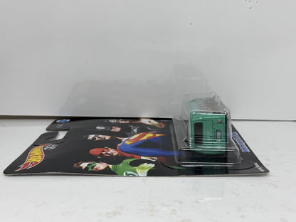 Hot Wheels DC Comics Volkswagen T1 Panel 1:64 Diecast Real Riders