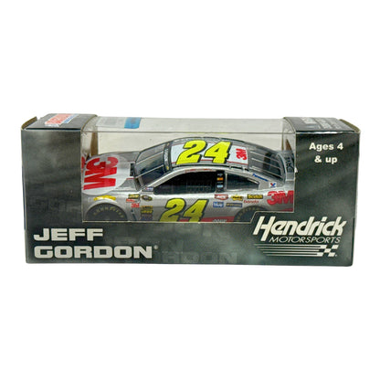 Jeff Gordon #24 3M 2015 Chevy SS 1:64 Diecast Lionel Racing NASCAR Gold Series