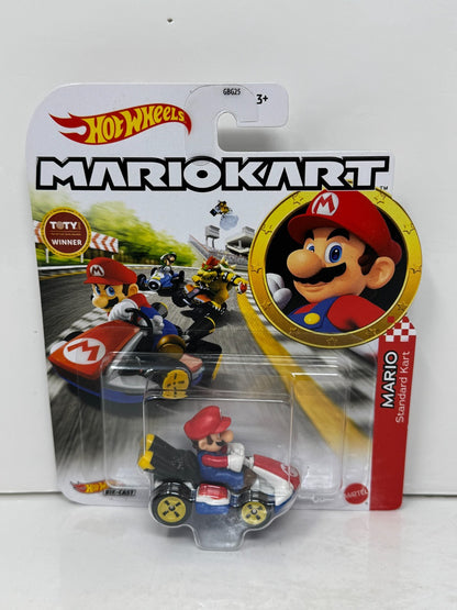 Hot Wheels Mario Kart Mario Standard Kart 1:64 Diecast
