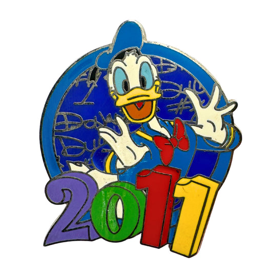 Disney 2011 Hip Lanyard Starter Donald Duck Trading Pin DC2S12