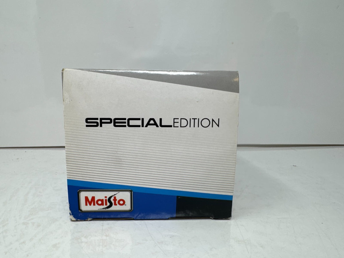 Maisto 1970 Dodge Challenger R/T Coupe Special Edition 1:24 Diecast