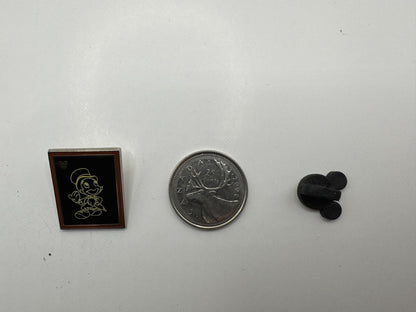 DLR Disney Jiminy Cricket Chalk Sketches Chaser Hidden Mickey Pinocchio Trading Pin DC1S3