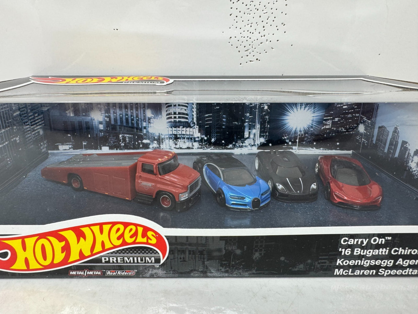 Hot Wheels Premium Hyper Cars 4-Pack Collector Diorama Set 1:64 Diecast
