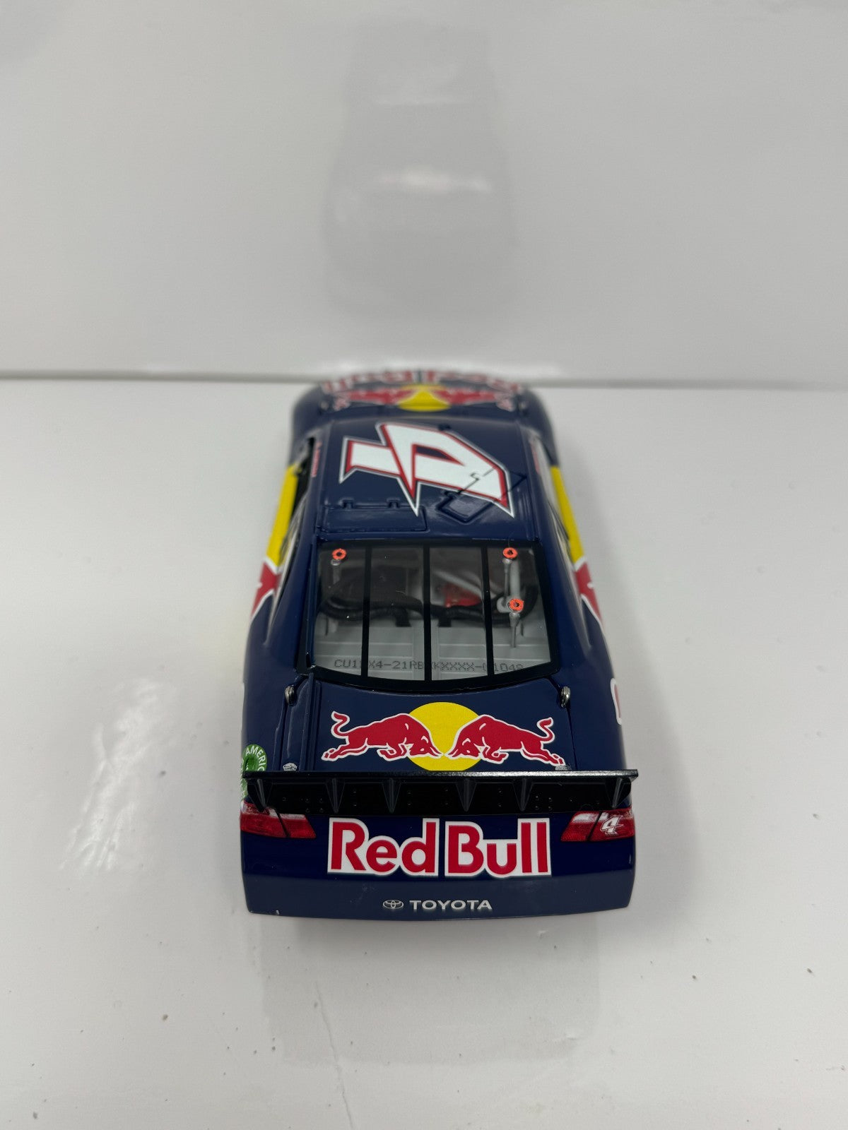 Lionel NASCAR Kasey Kahne #4 Red Bull 2011 Toyota Camry 1:24 Diecast
