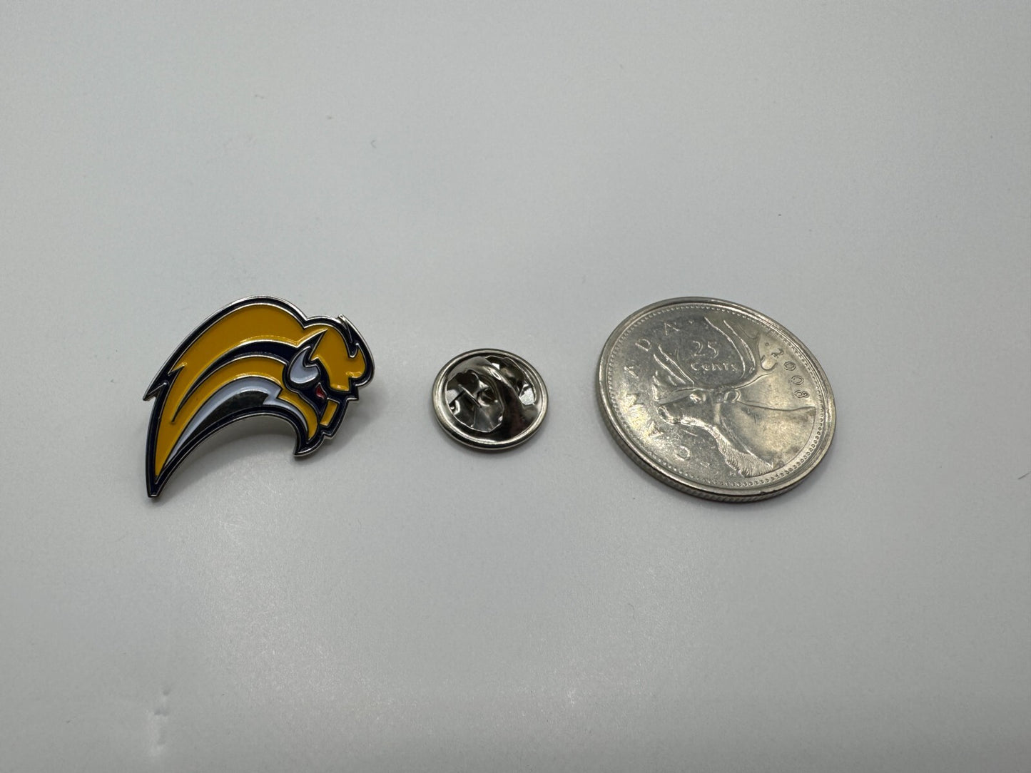 Buffalo Sabres NHL Hockey Team Logo Lapel Pin UDT1