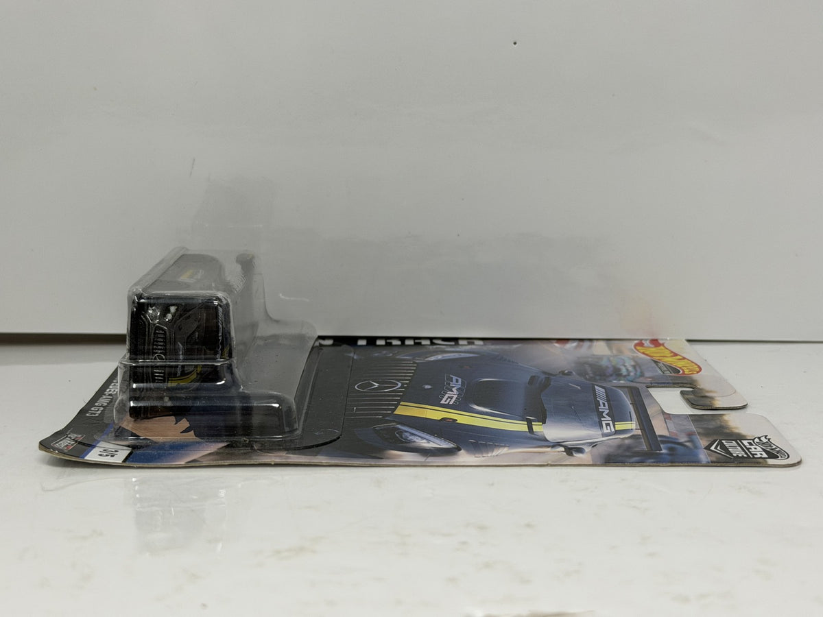 Hot Wheels Premium Open Track 2016 Mercedes-AMG GT3 1:64 Diecast