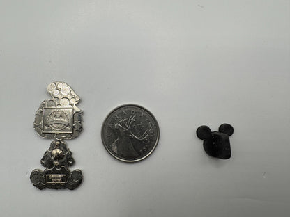 Disney Donald Duck Big Head Art Booster Trading Pin DC2S10
