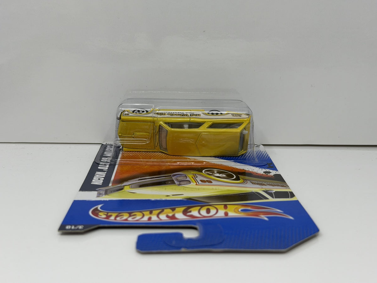 Hot Wheels HW City Works Custom 1966 Pontiac GTO Wagon 1:64 Diecast Yellow