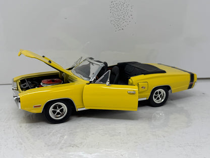 Yat Ming Road Signature 1970 Dodge Coronet R/T 1:18 Diecast Limited Edition