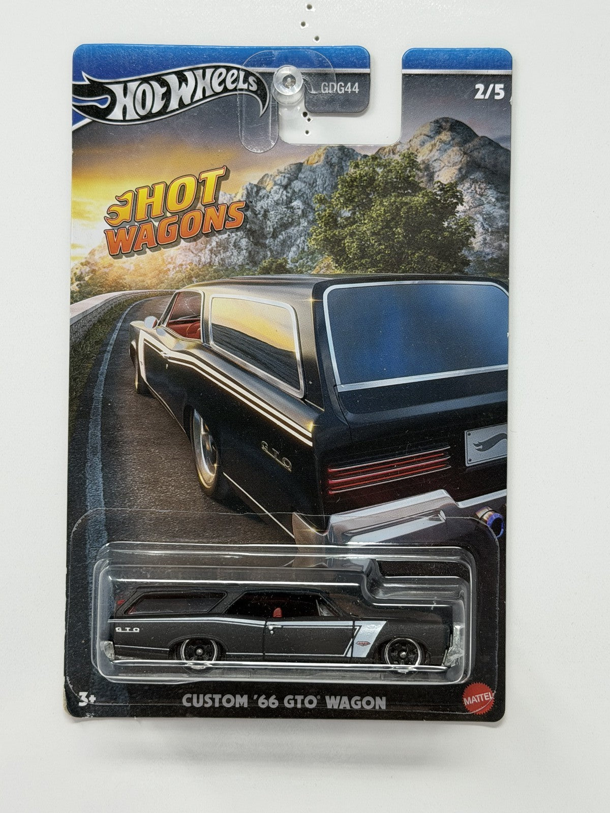 Hot Wheels Hot Wagons Custom 1966 GTO Wagon 1:64 Diecast