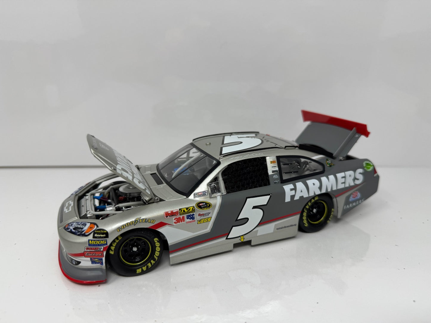 Lionel NASCAR Kasey Kahne #5 Farmers Insurance Frost 2012 Impala 1:24 Diecast