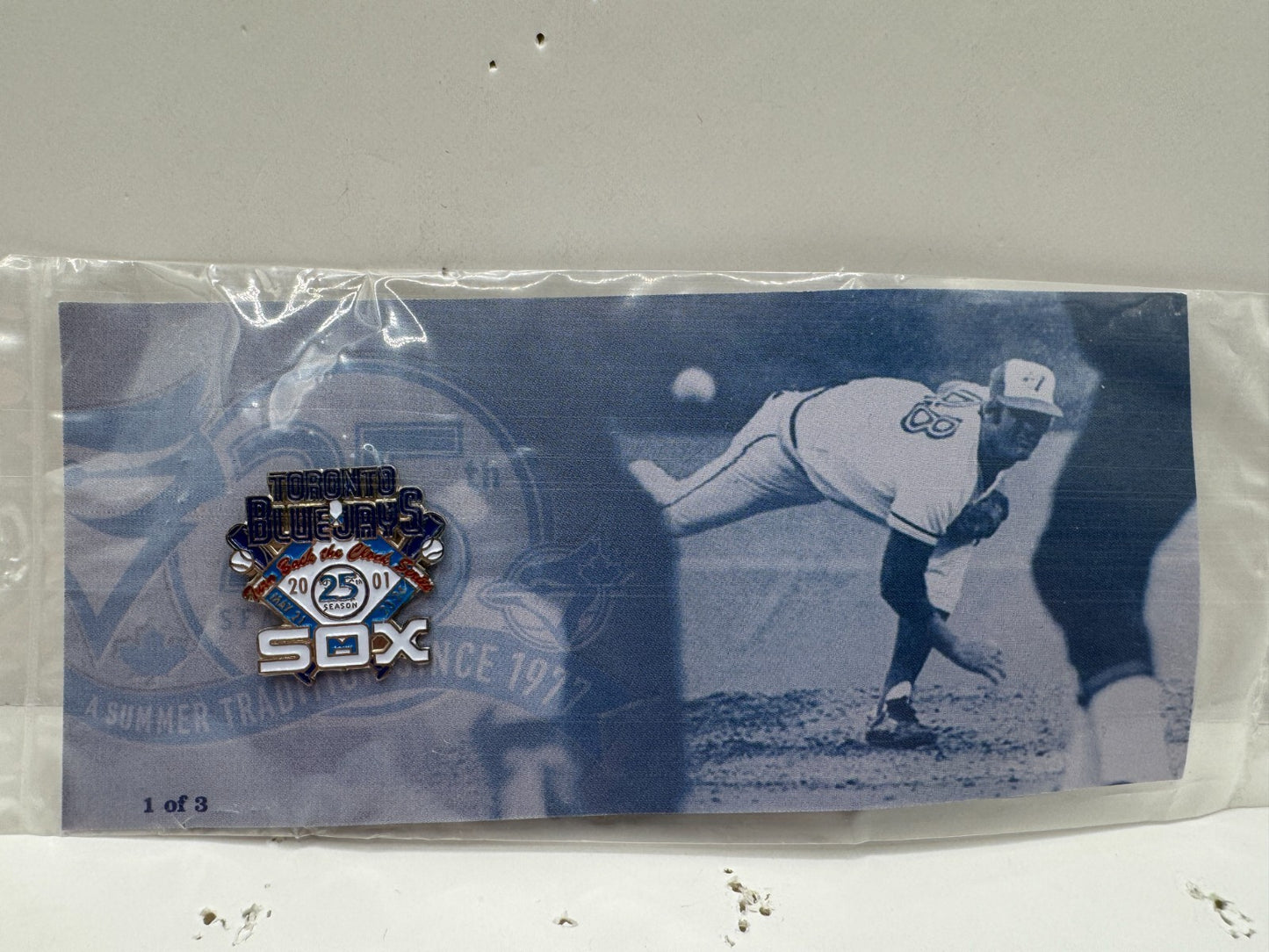 Toronto Blue Jays 2001 25th Season SkyDome Sox Lapel Pin MLB