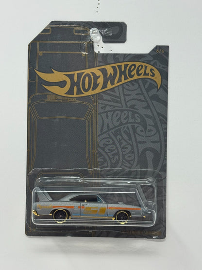 Hot Wheels Black & Gold 1970 Plymouth Superbird 1:64 Diecast Gray