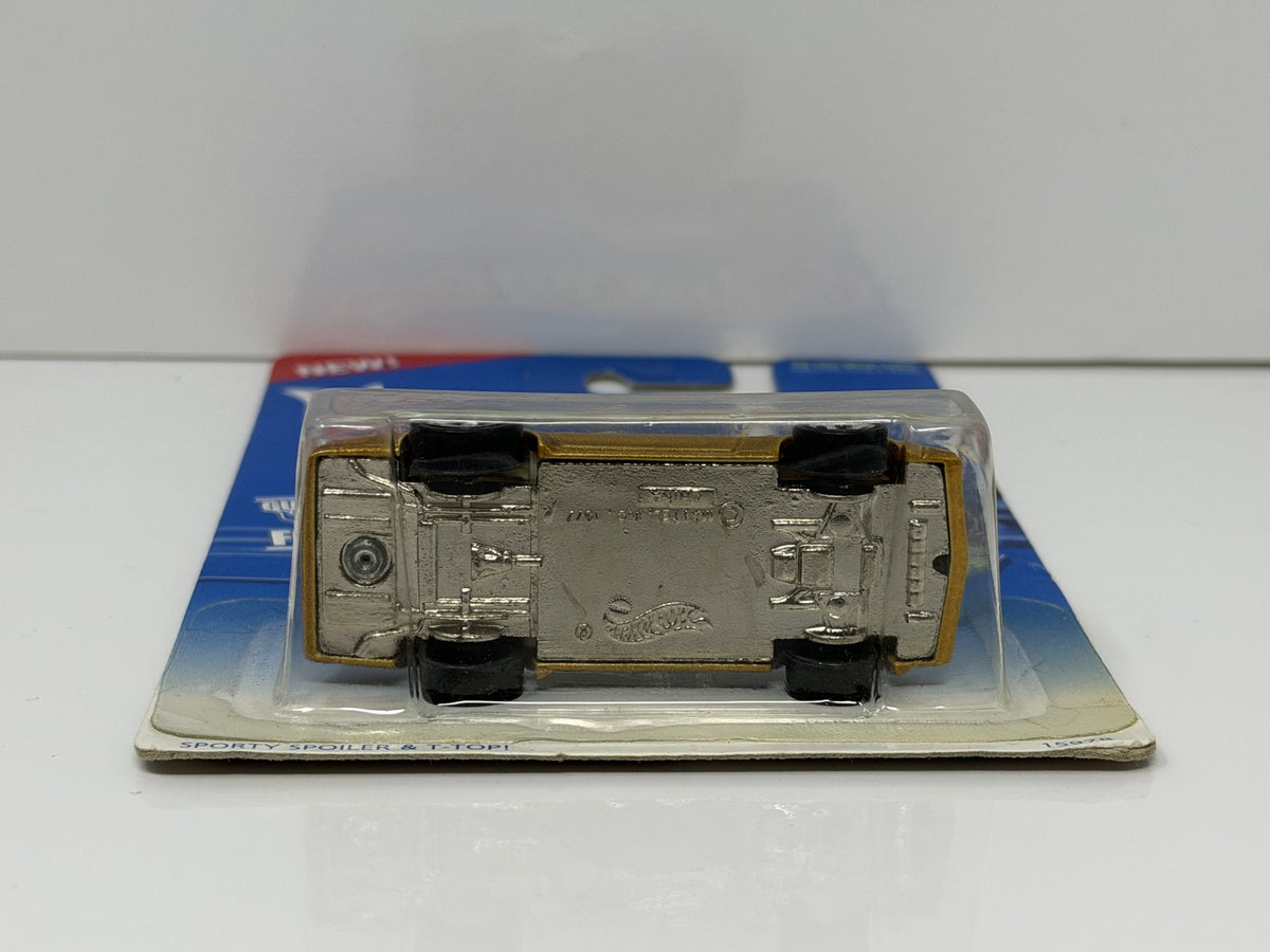 Hot Wheels Pontiac Hot Bird Collector 469 1:64 Diecast Gold V1