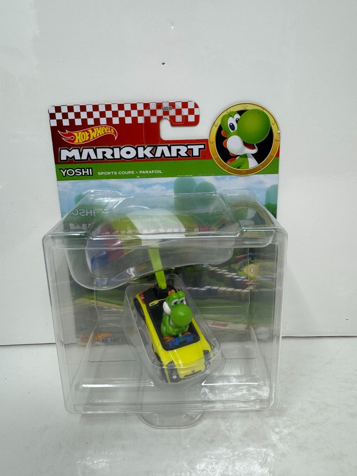 Hot Wheels Mario Kart Yoshi Sports Coupe Parafoil 1:64 Diecast