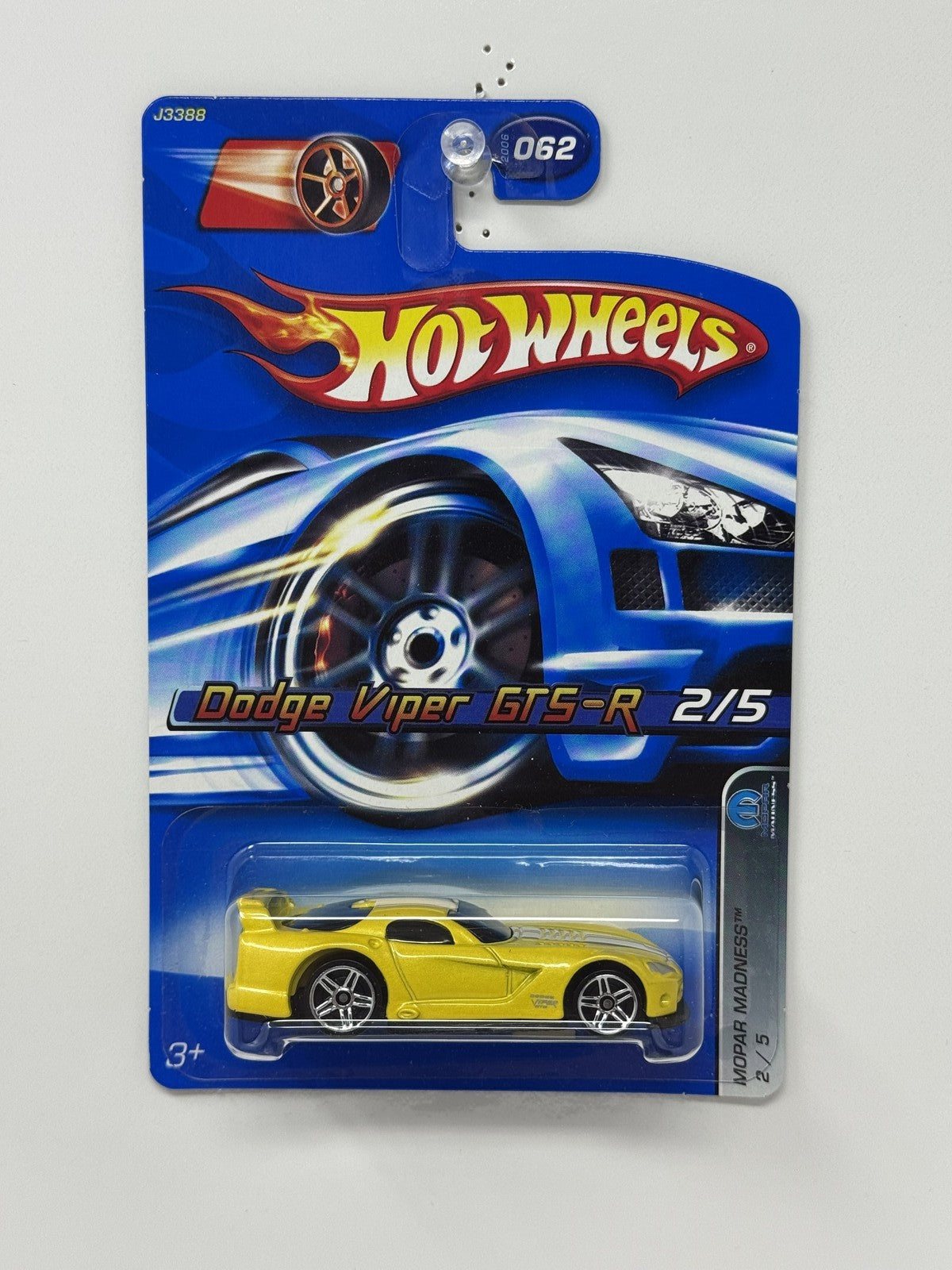 Hot Wheels Mopar Madness Dodge Viper GTS-R 1:64 Diecast Yellow V2