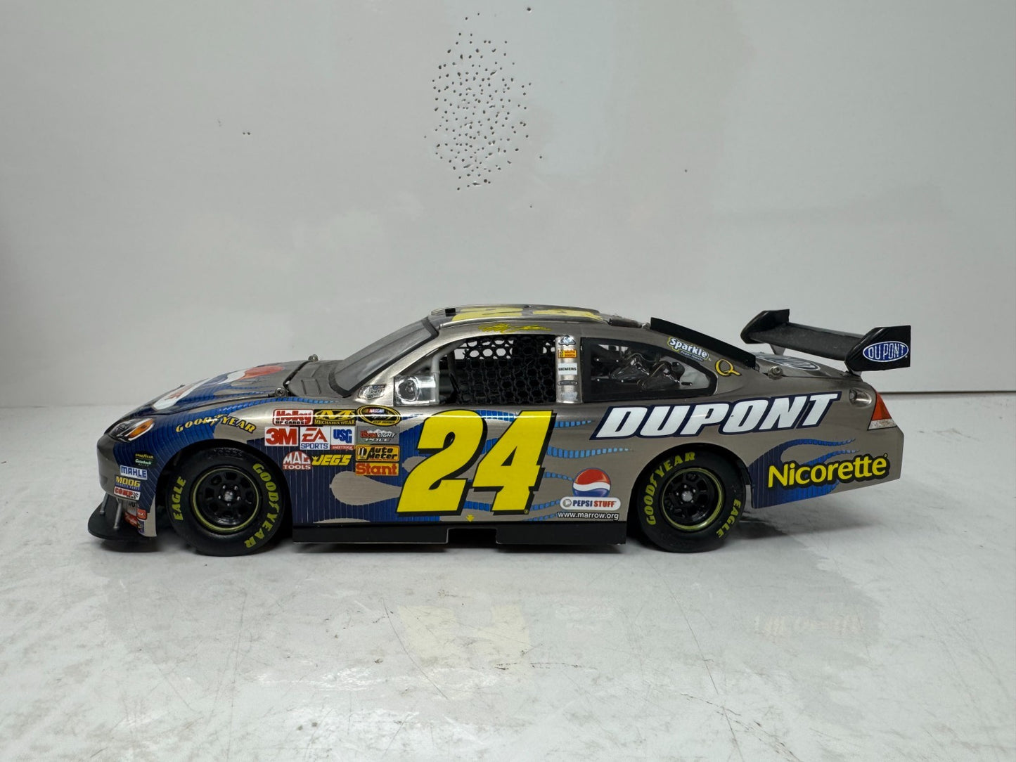 Action Nascar #24 Jeff Gordon Pepsi Stuff GM DEALERS 2008 Impala SS 1:24 Diecast
