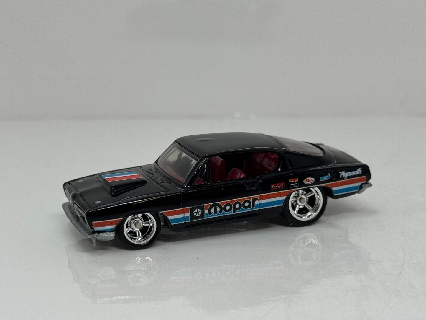 Hot Wheels Premium 1968 Hemi Cuda & 2018 Dodge Challenger SRT Demon 1:64 Diecast
