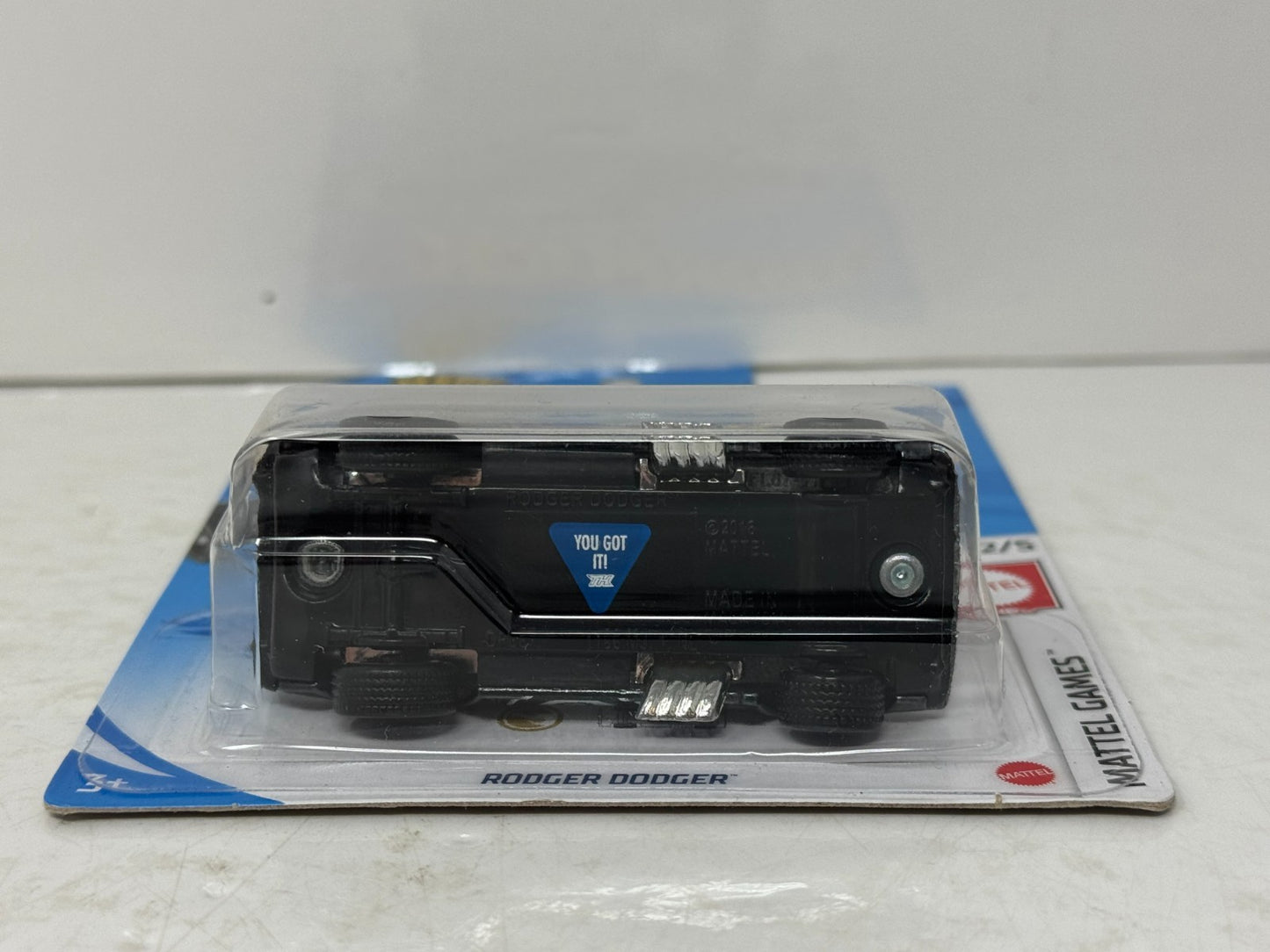 Hot Wheels Super Treasure Hunt Rodger Dodger Mattel Games 1:64 Diecast