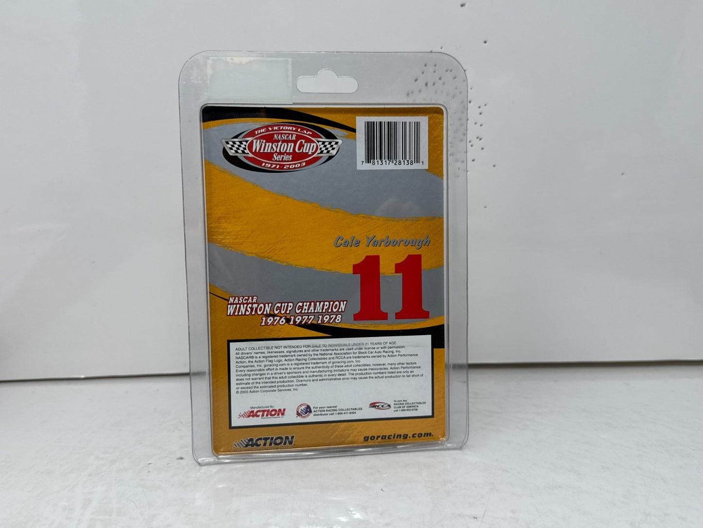 Action Nascar #11 Cale Yarborough Victory Lap Champion Monte Carlo 1:64 Diecast
