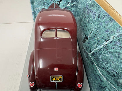 Ertl American Muscle 1940 Ford Deluxe Coupe 1:18 Diecast