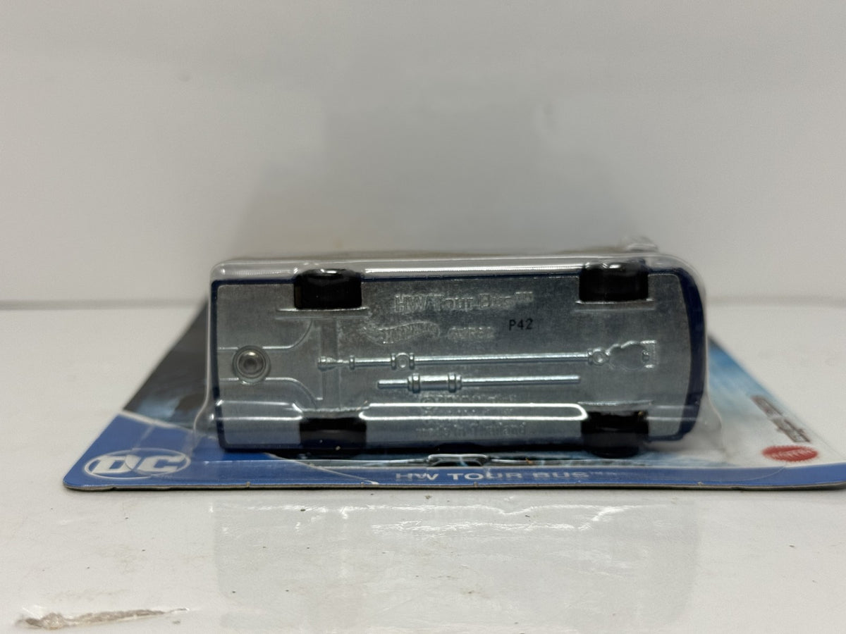 Hot Wheels Premium DC HW Tour Bus Batman 1:64 Diecast