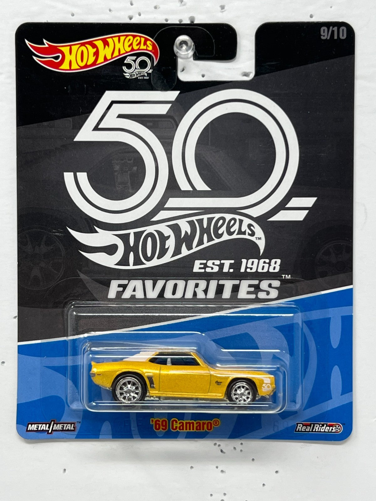 Hot Wheels Favorites 1969 Chevy Camaro Real Riders 1:64 Diecast