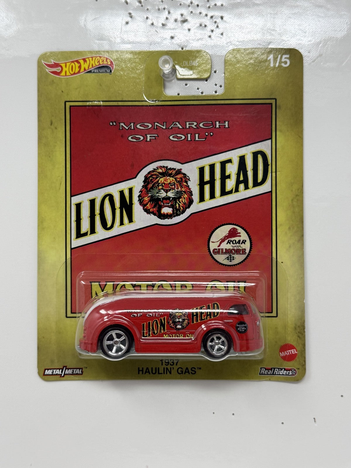 Hot Wheels Premium Lion Head Motor Oil 1937 Haulin' Gas 1:64 Diecast Real Riders