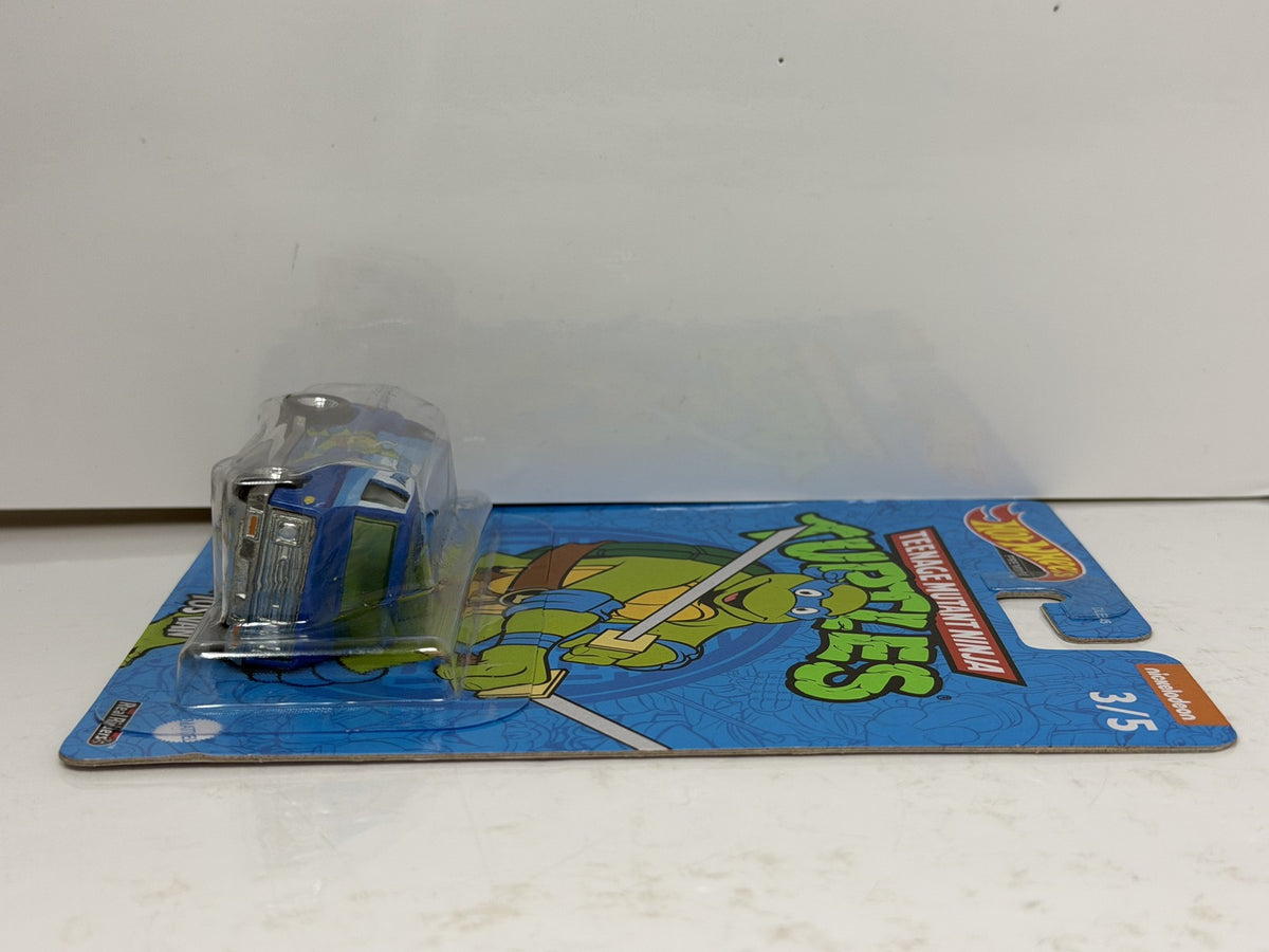 Hot Wheels Hot Wheels Teenage Mutant Ninja Turtles Leonardo '70 Van 1:64 Diecast
