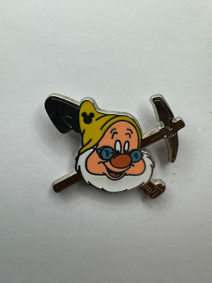 WDW Disney Doc Seven Dwarfs Hidden Mickey Trading Pin DC1S12