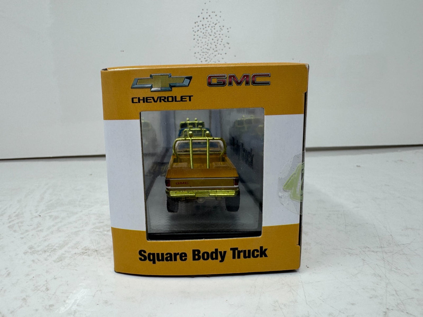 M2 Machines Square Body Truck Set S39 Chevy GMC 3-Pack CHASE 1:64 Diecast