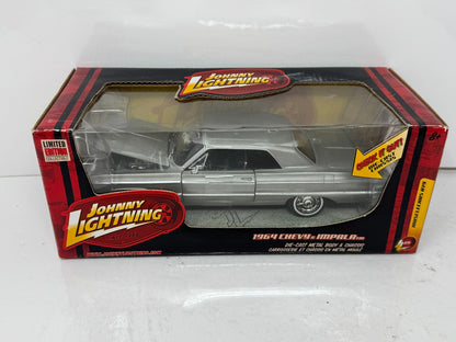 Johnny Lightning 1964 Chevy Impala Musclecars R19 Limited Edition 1:24 Diecast