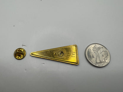 Washington Capitals Banner Pennant NHL Hockey Team Lapel Pin