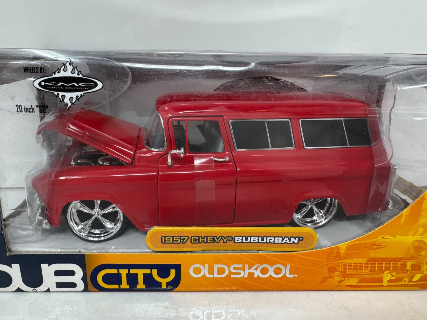 Jada Dub City 1957 Chevy Suburban 1:24 Diecast KMC Wheels 20 Inch SS Rims