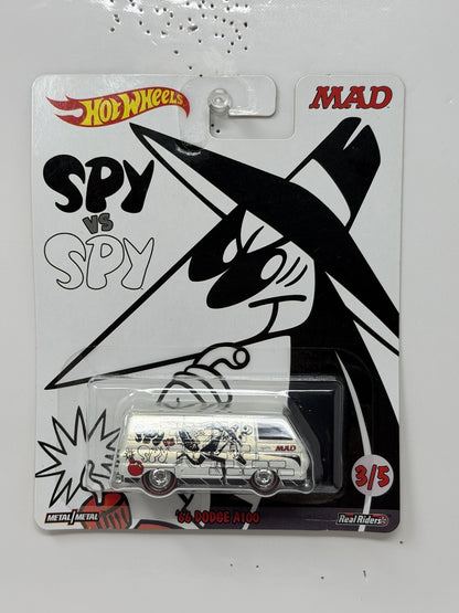 Hot Wheels MAD 1966 Dodge A100 Spy vs Spy White 1:64 Diecast Real Riders