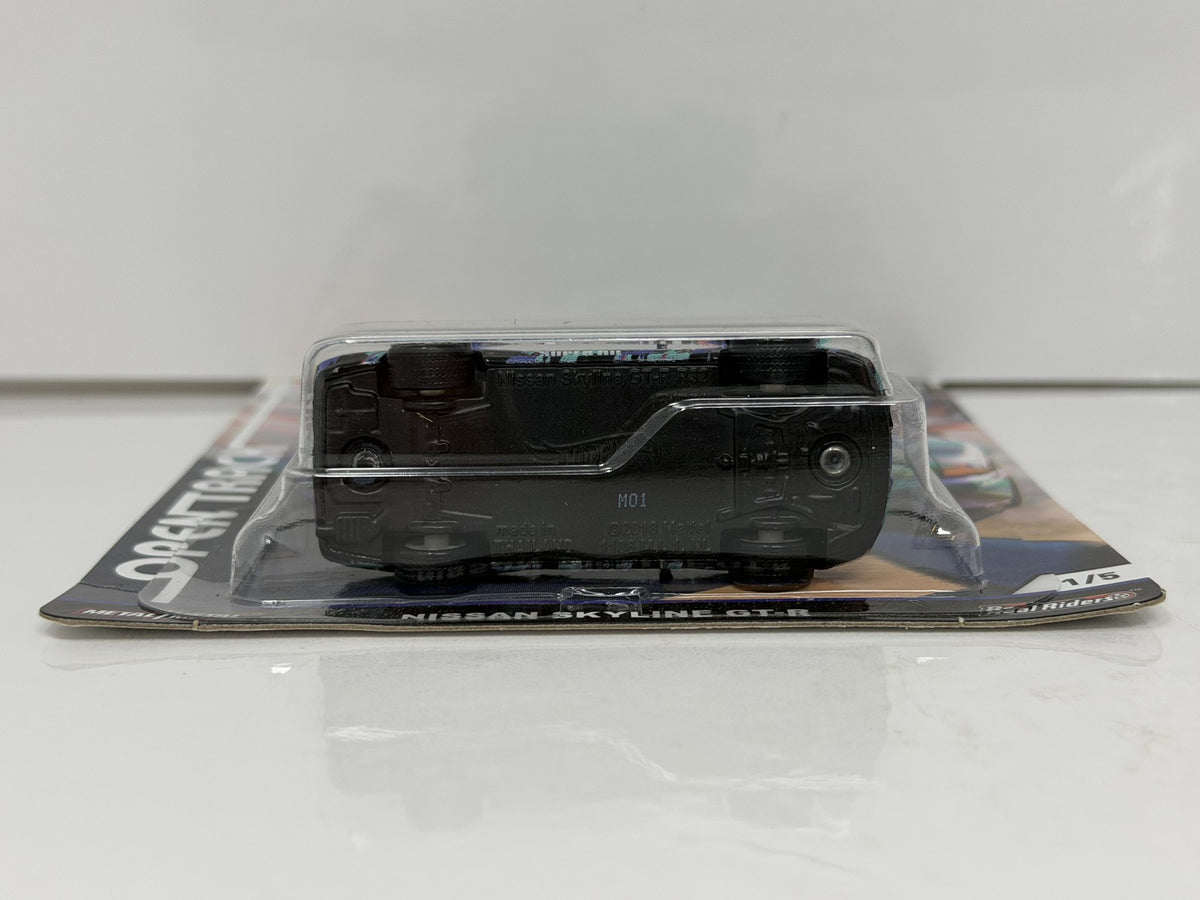 Hot Wheels Premium Open Track Nissan Skyline GT-R 1:64 Diecast