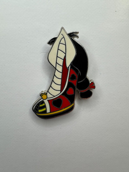 Disney Queen of Hearts Villain Shoes Trading Pin DC1S14