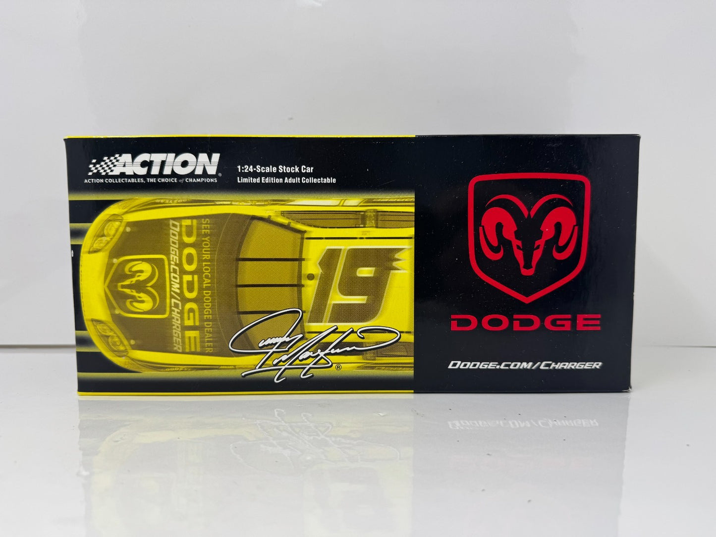 Action NASCAR Jeremy Mayfield #19 Bud Shootout 2005 Dodge Charger 1:24 Diecast