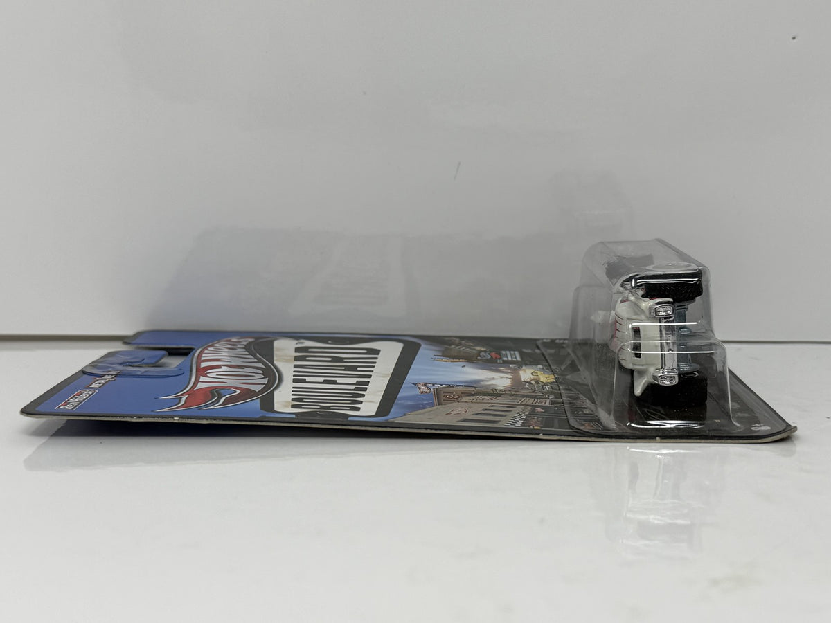 Hot Wheels Boulevard Fangula 1:64 Diecast Real Riders