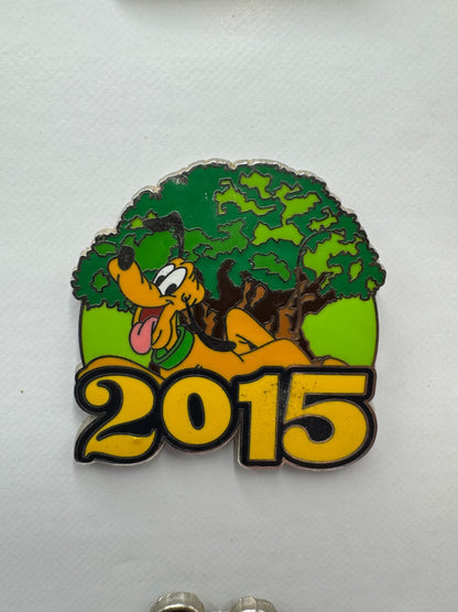 WDW Disney Pluto Animal Kingdom 2015 Starter Trading Pin DC2S12