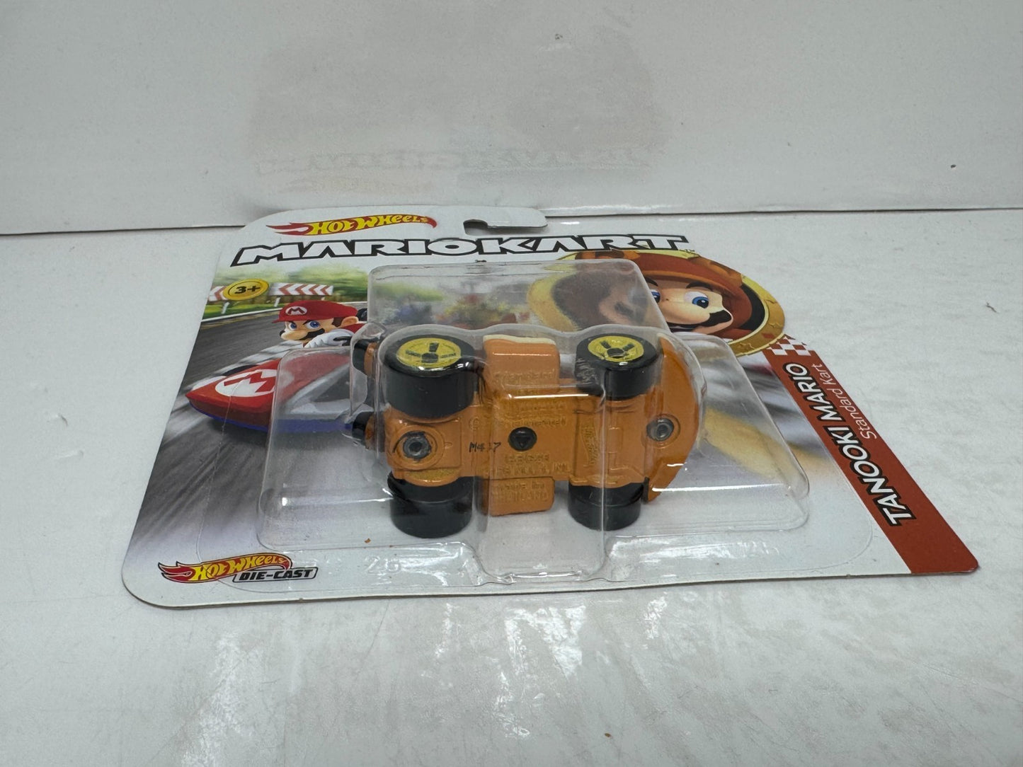 Hot Wheels Mario Kart Tanooki Mario Standard Kart 1:64 Diecast