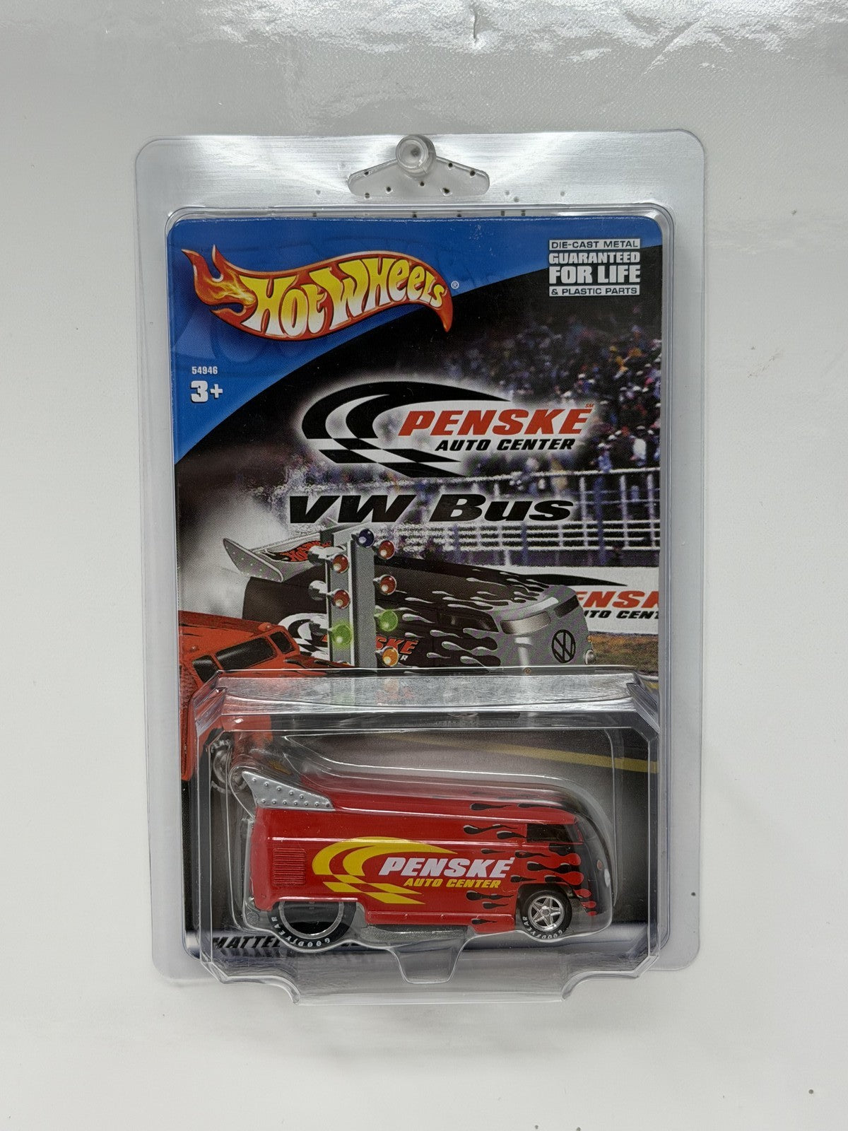 Hot Wheels Penske Auto Center Volkswagen Bus 1:64 Diecast Red
