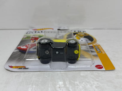 Hot Wheels Mario Kart Lakitu Sports Coupe 1:64 Diecast
