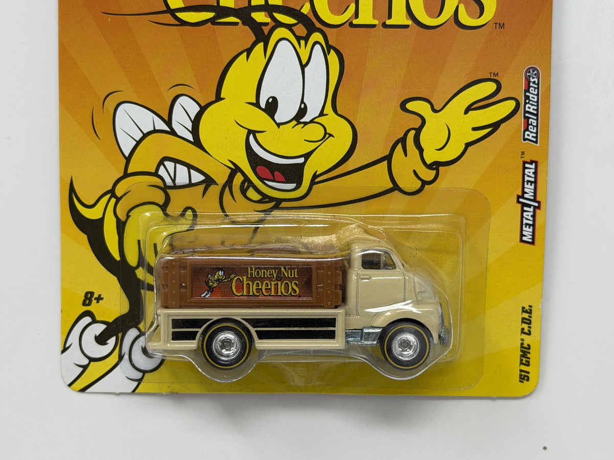 Hot Wheels General Mills Cheerios 1951 GMC C.O.E. 1:64 Diecast Real Riders