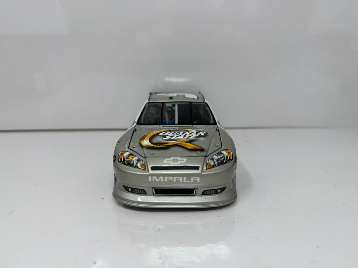 Lionel NASCAR Kasey Kahne #5 Quaker State Frost 2012 Chevy Impala 1:24 Diecast