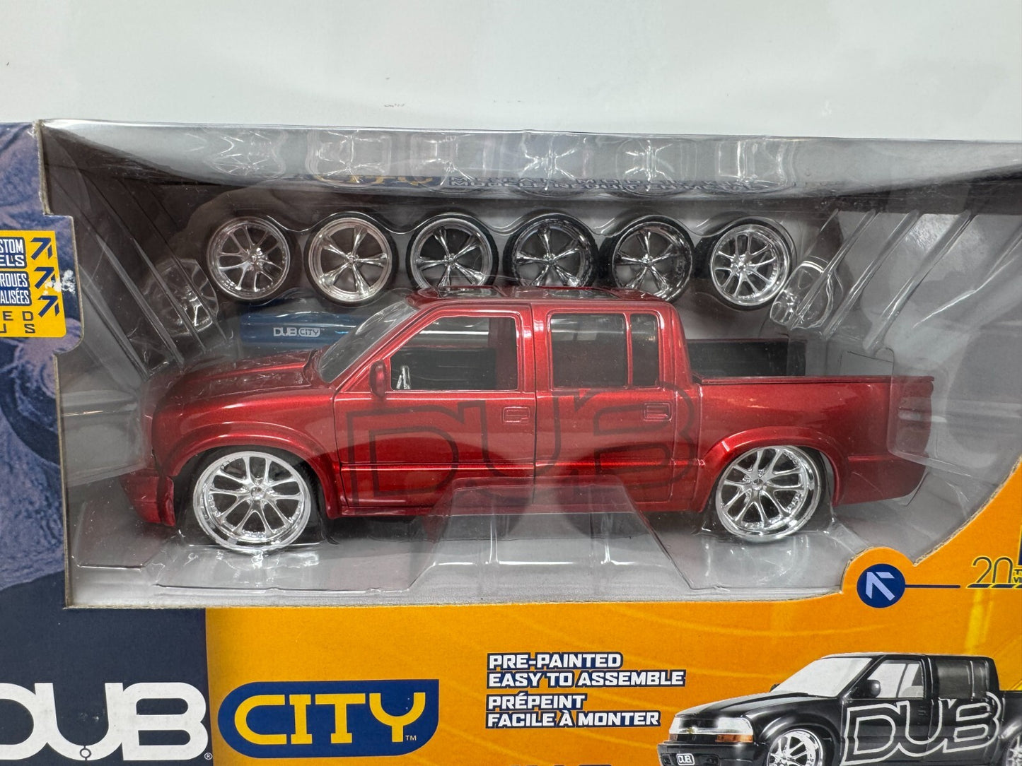 Jada Dub City 2000 Chevy S-10 Metal Model Kit 1:24 Diecast