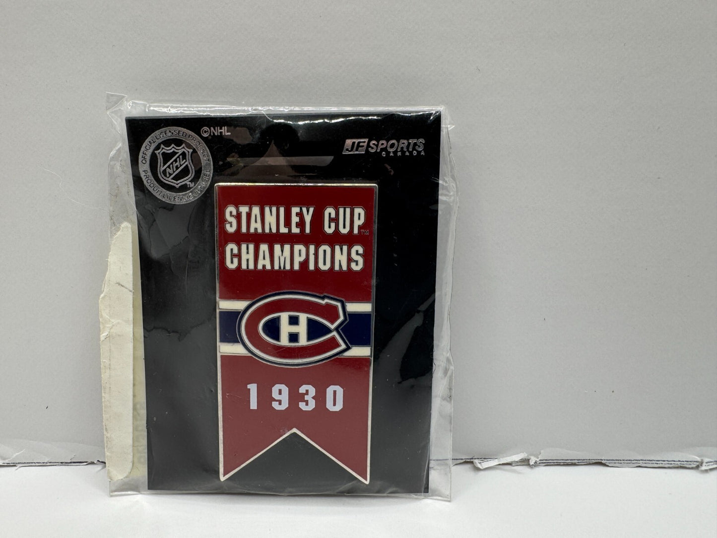 Montreal Canadiens 1930 NHL Stanley Cup Champions Banner Lapel Pin UDT1