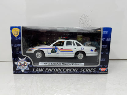 Motormax RCMP Ford Crown Victoria Police Car 1:24 Diecast Blue Box Edition