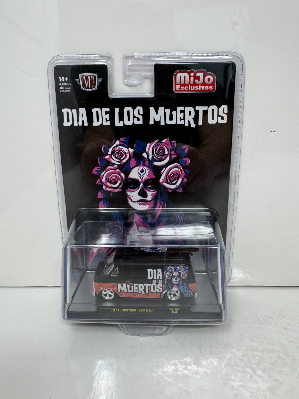 M2 Machines Dia De Los Muertos 1971 Chevrolet Van G10 MiJo 1:64 Diecast